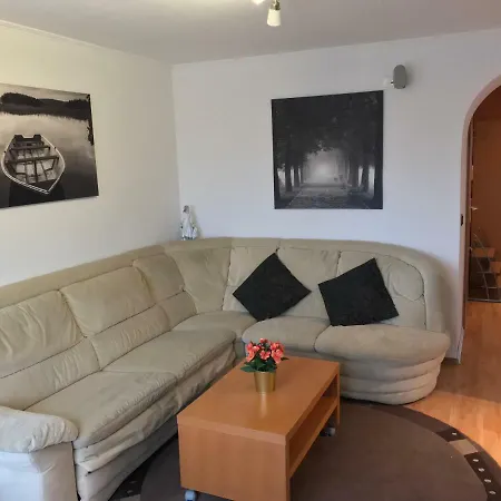 Apartment 3-zimmer Wohnung, Nahe Messe Dusseldorf/essen