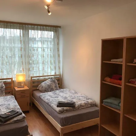 3-zimmer Wohnung, Nahe Messe Dusseldorf/essen شقة
